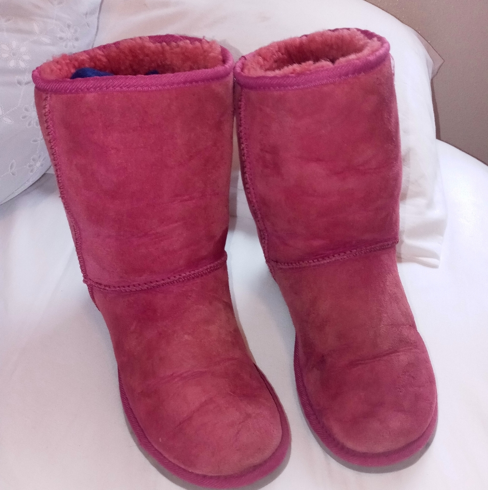 Pink Ugg Size 8